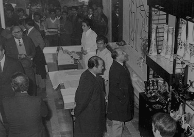 1957