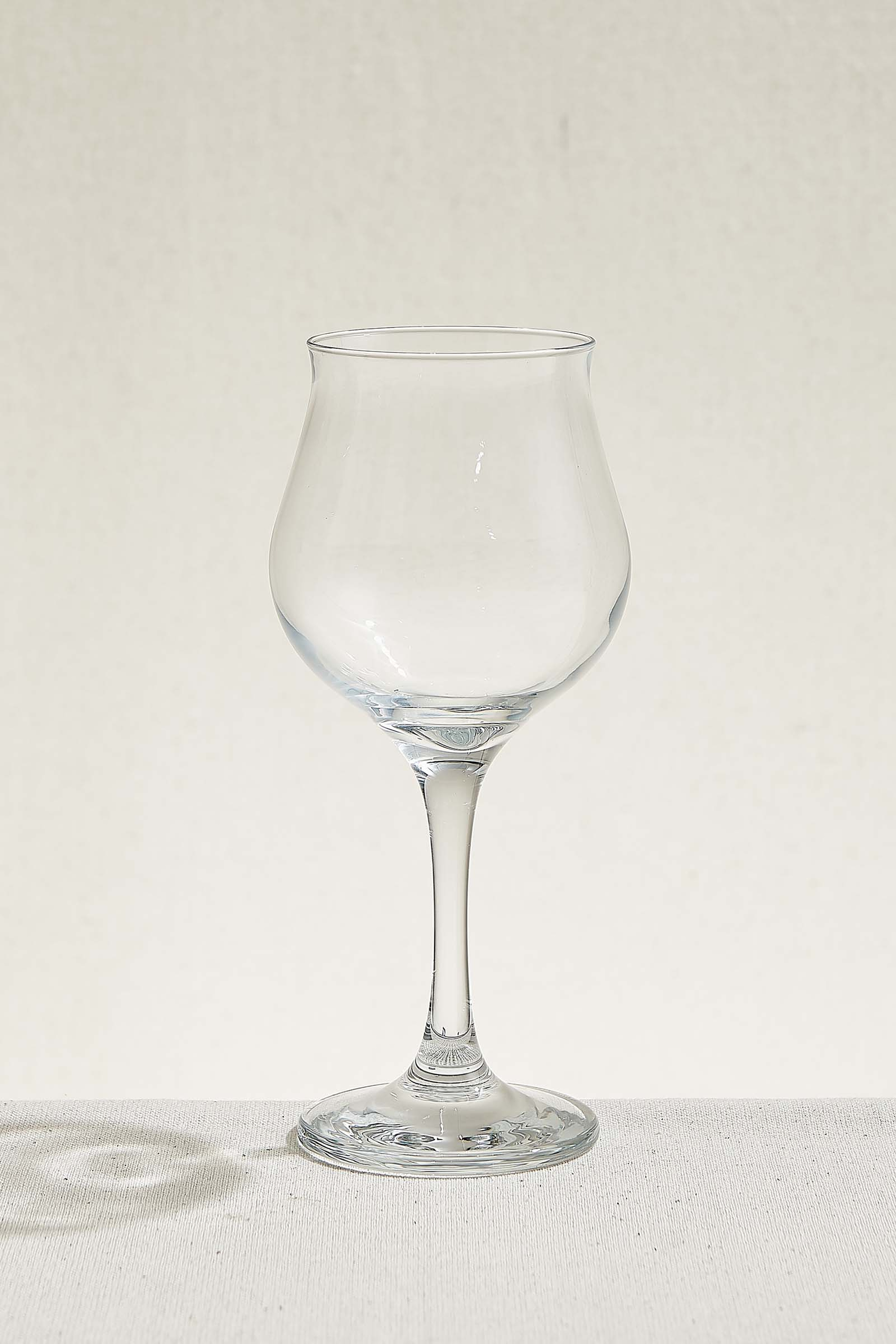 Wavy Red Wine Glass 370 CC