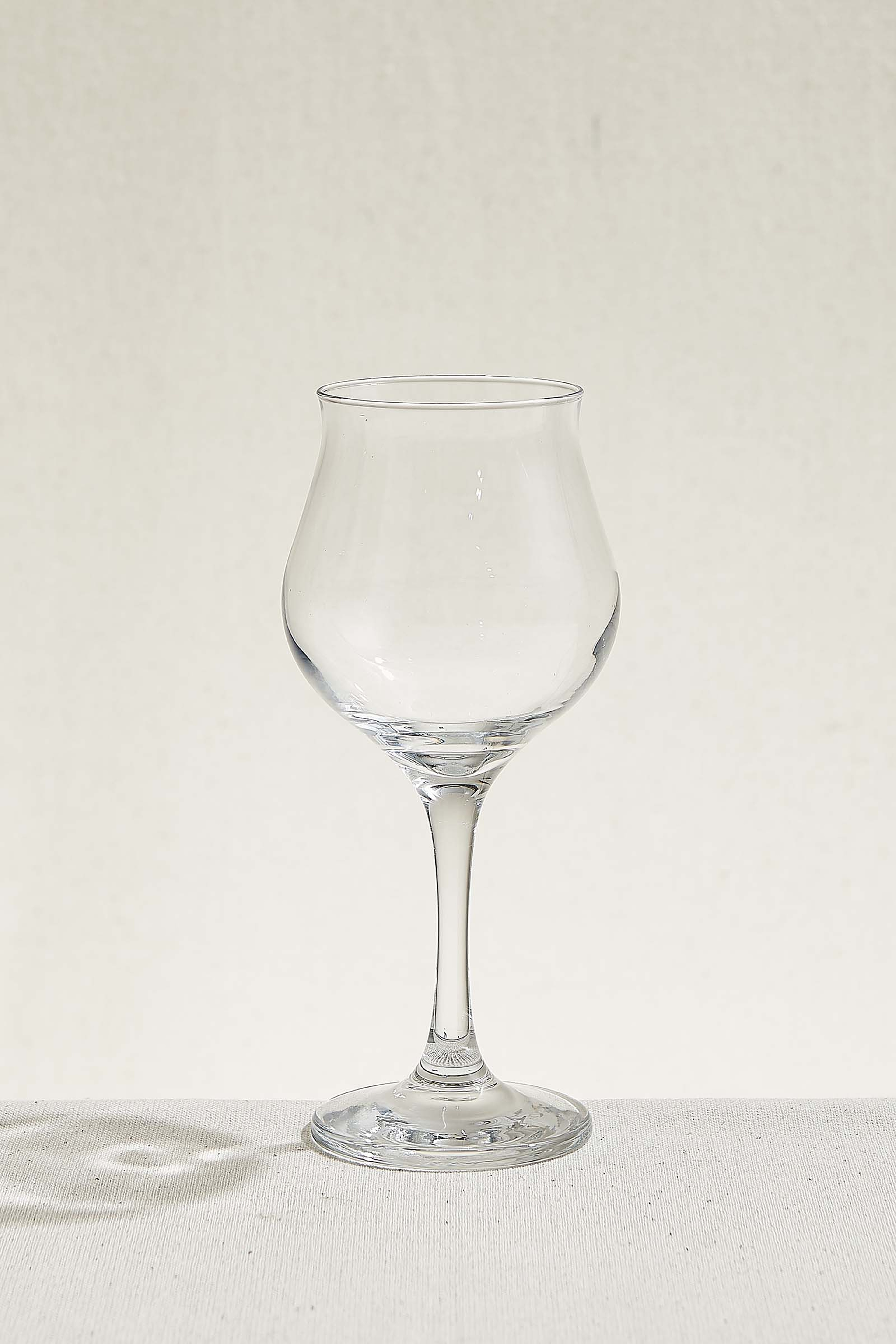 Wavy White Wine Glass 305 CC