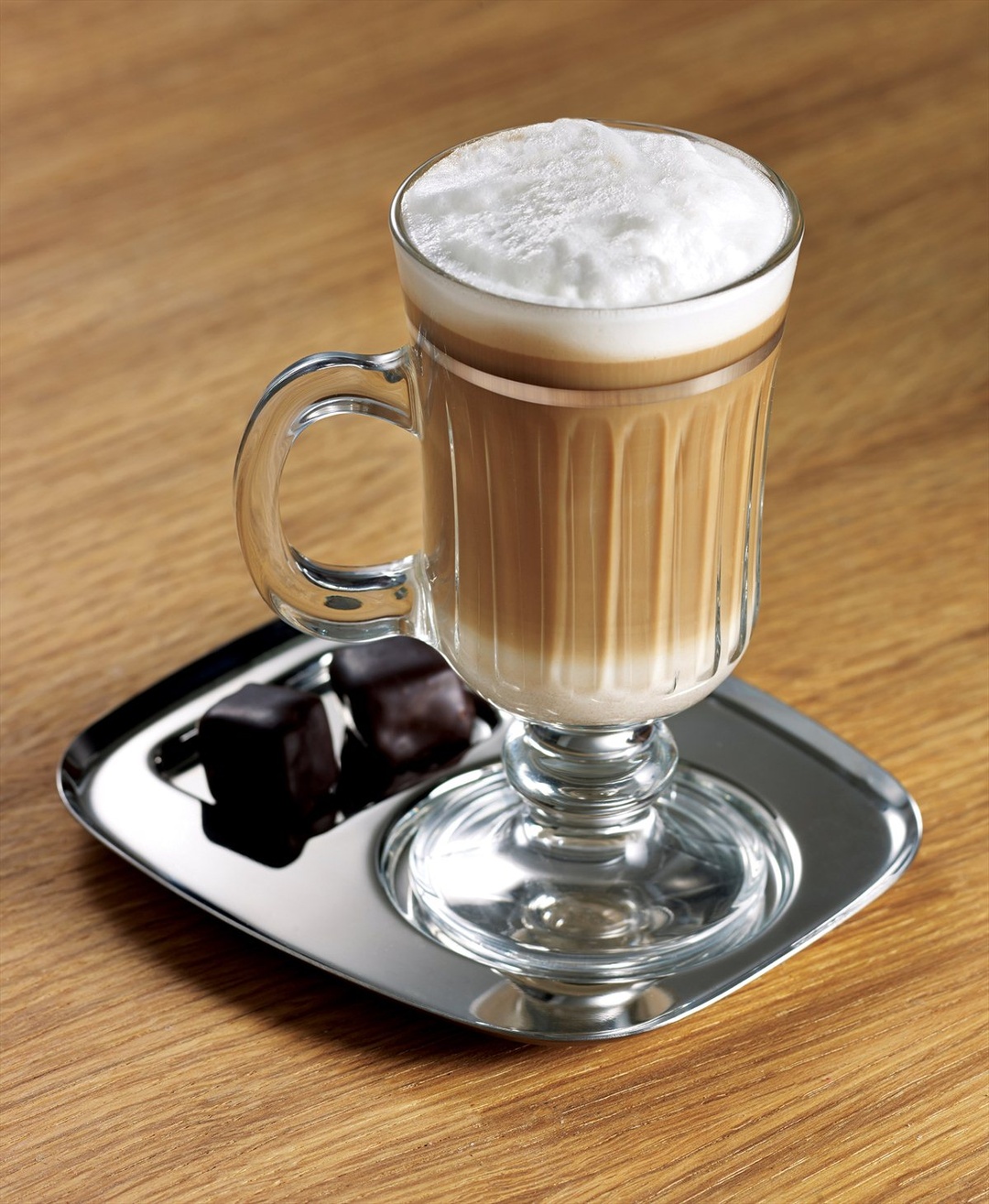 Meraklısına Latte Bardağı Metal Tabaklı