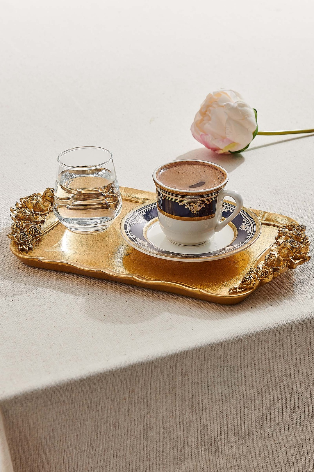 Gold Gül Dekoratif Tepsi