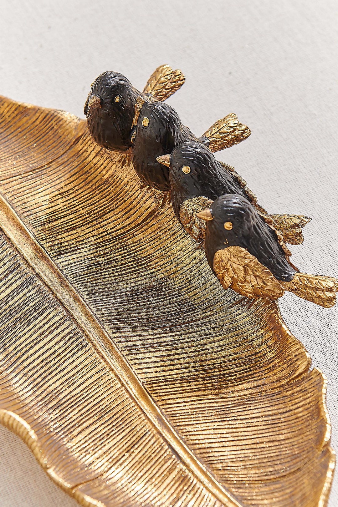 Birdy Leaf Dekoratif Tabak Gold