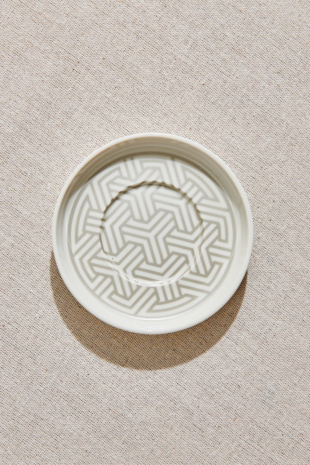 Geometrik Porselen Çay Tabağı Silver