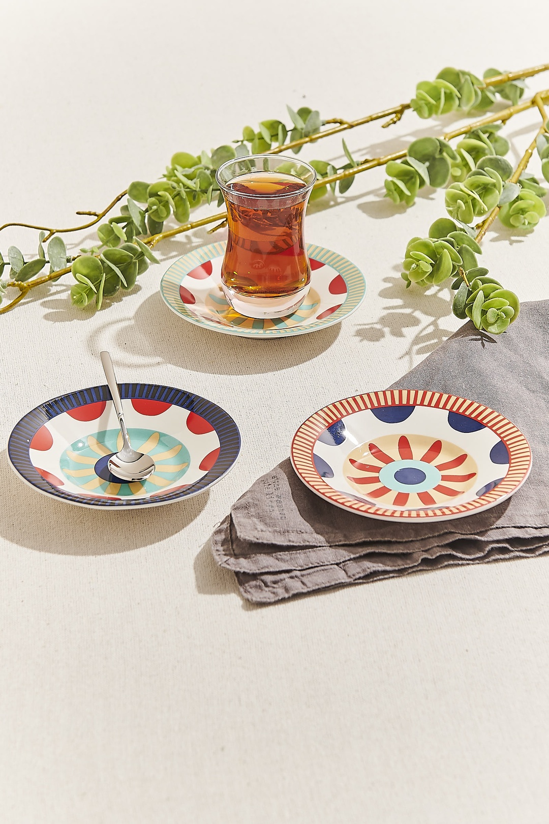 Kırmızı Sunflower Porselen Çay Tabağı