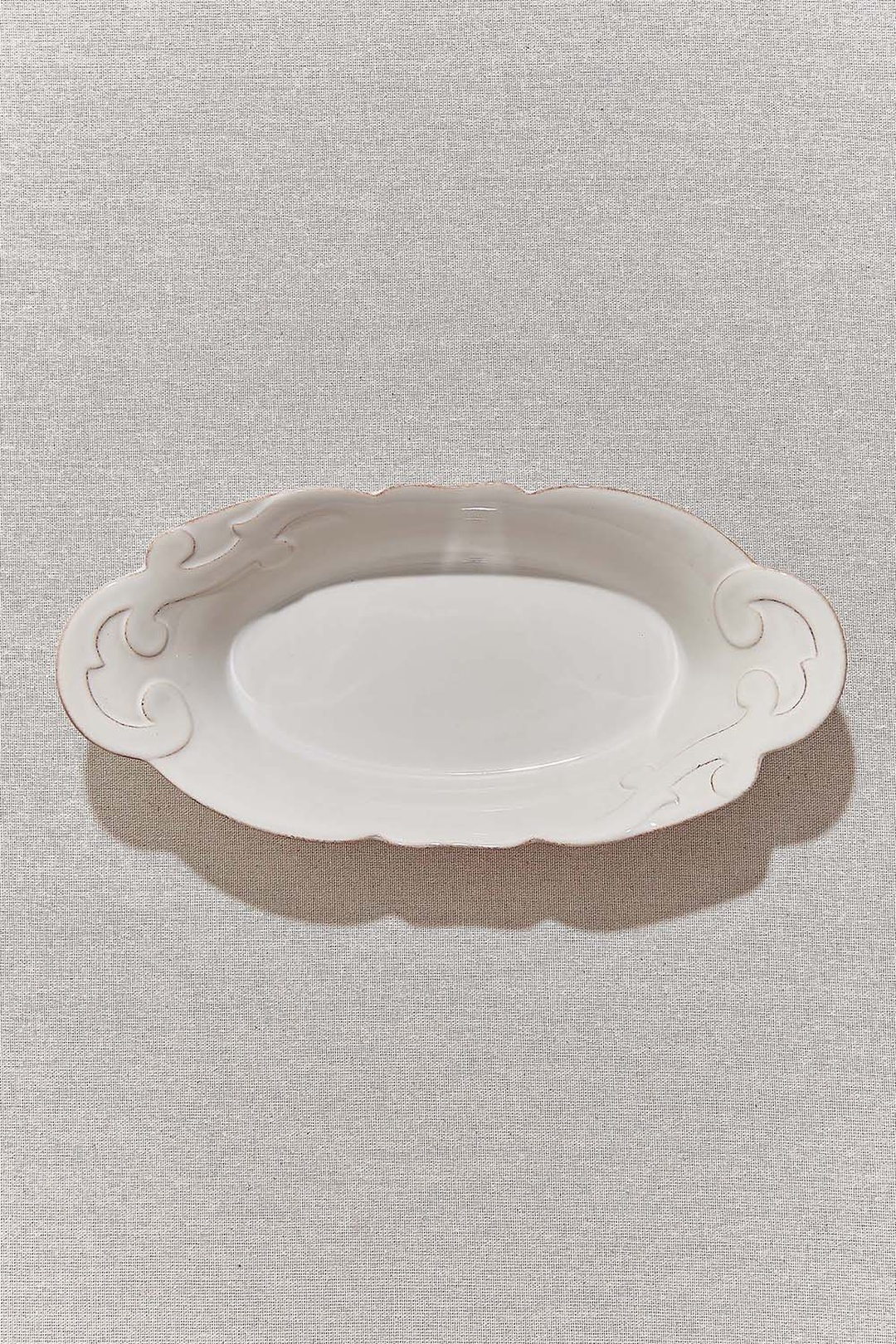 Beyaz Arabesque Seramik Oval Fırın Kabı 31 cm