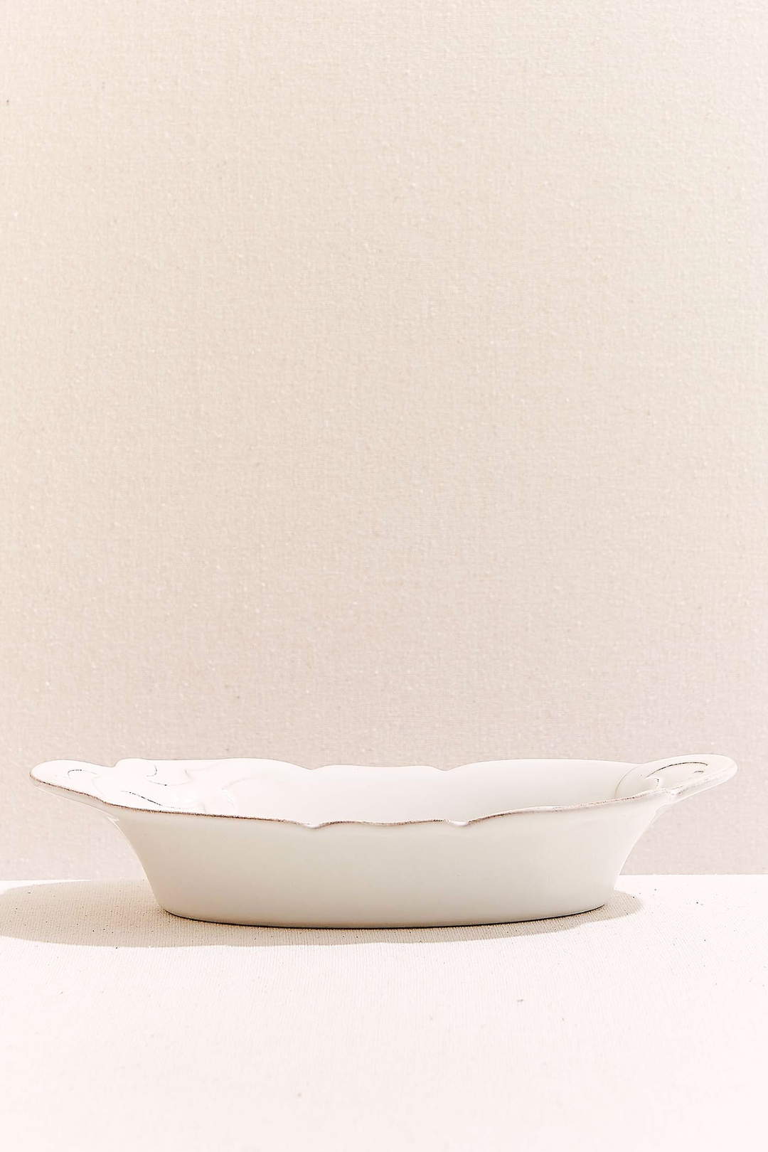 Beyaz Arabesque Seramik Oval Fırın Kabı 31 cm