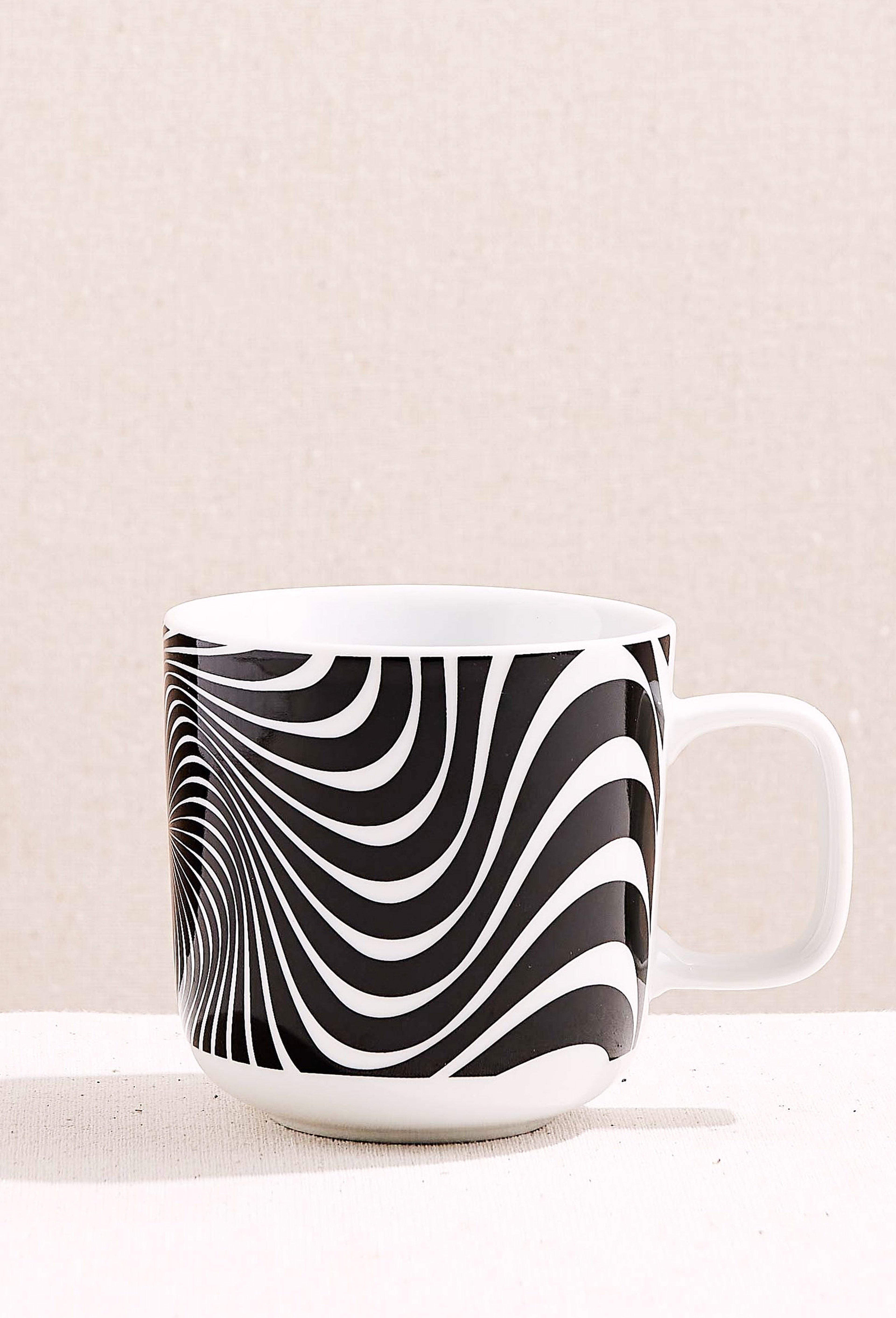 Opart No:2 Porselen Kupa Siyah Beyaz