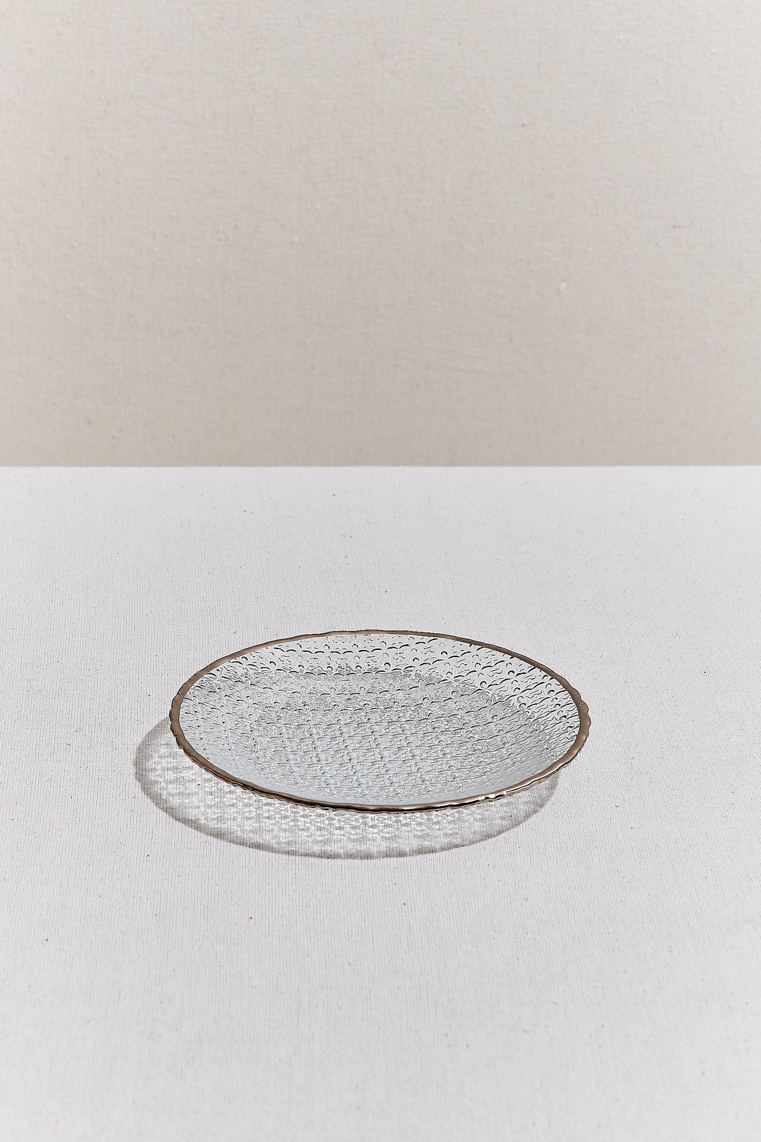 Buzlu Cam Tabak Platin 16 cm