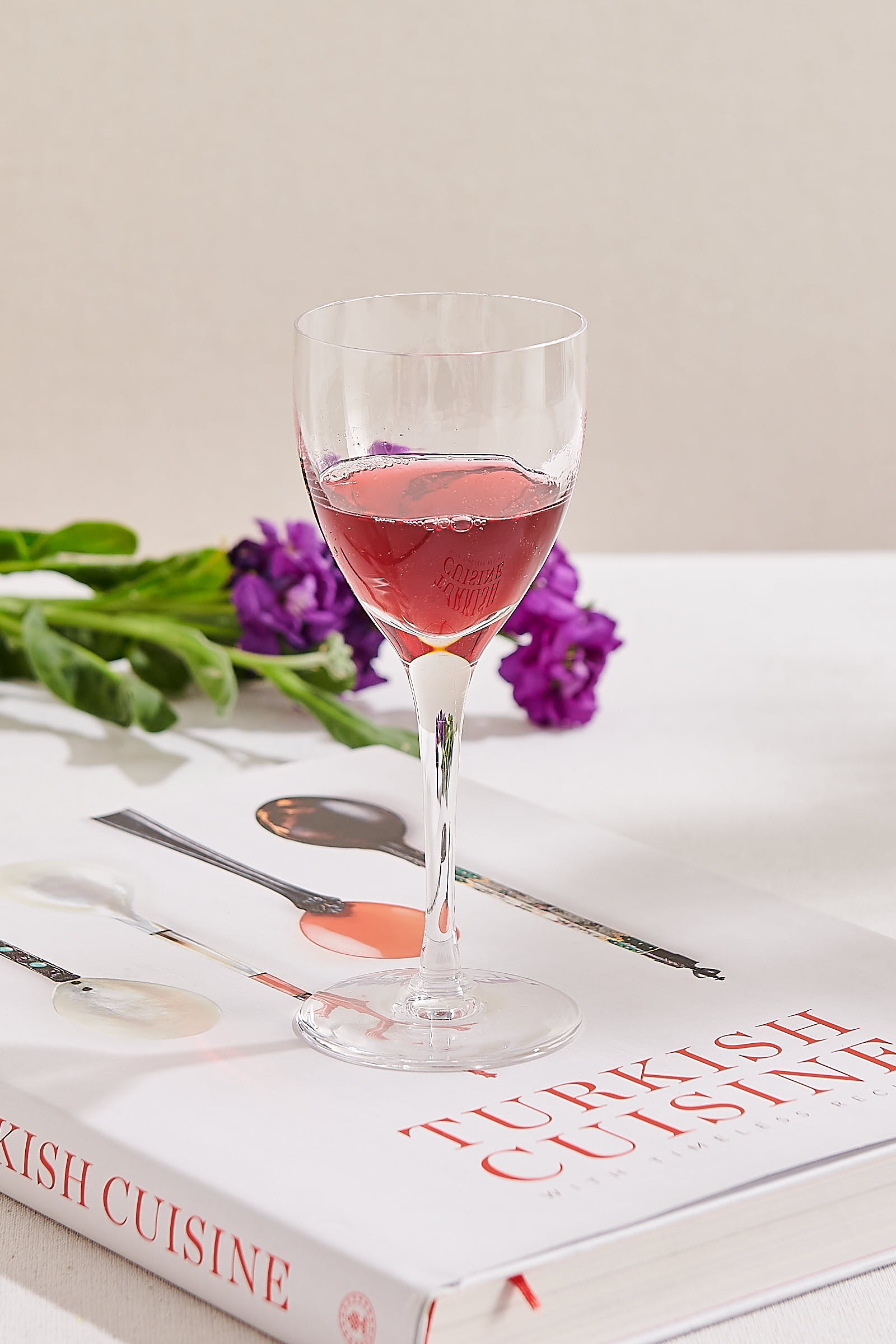 Red Wine Glass with Optics