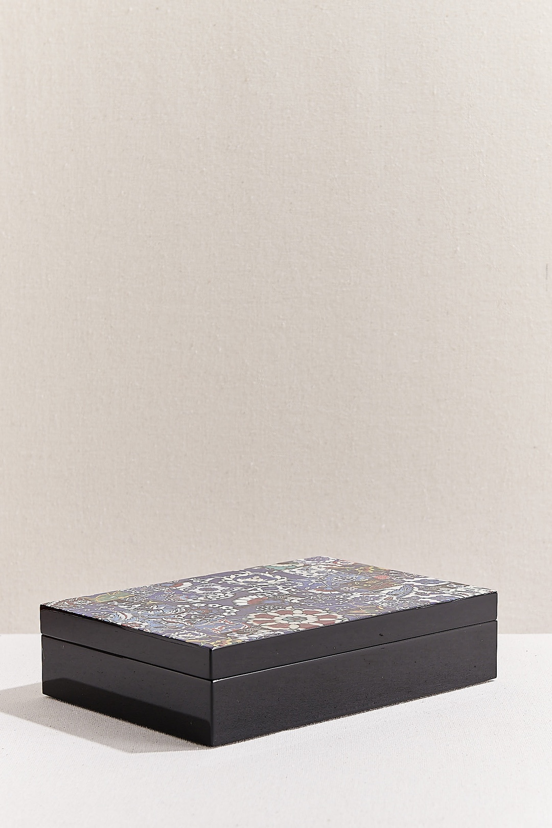 İznik Çini Karolu Kutu 25x17.5x6 Cm