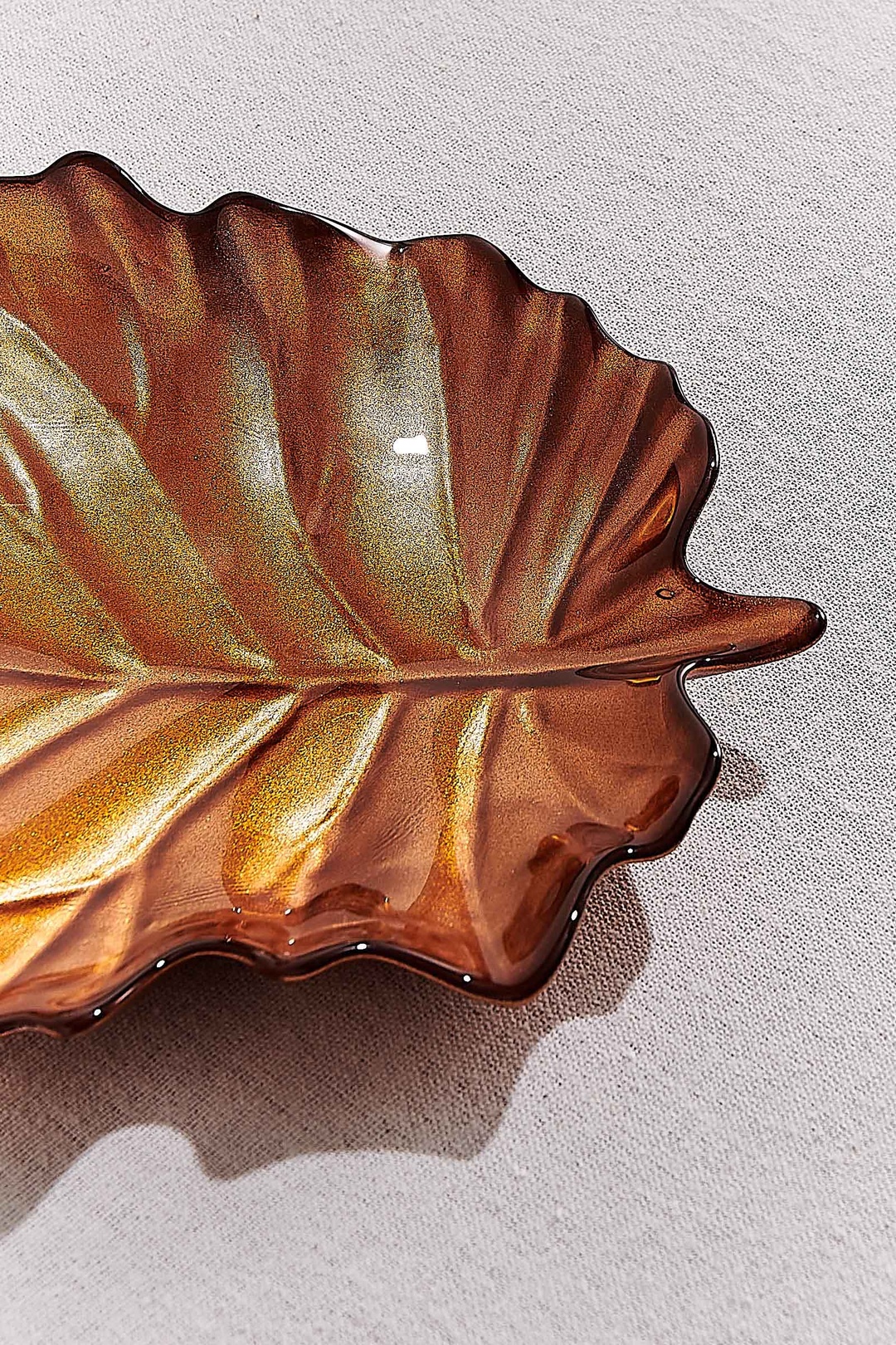 Paşabahçe(パシャバチェ) 装飾皿 24金レリーフ 限定品 Leaf Plate Yellow 24 cm Price - Paşabahçe