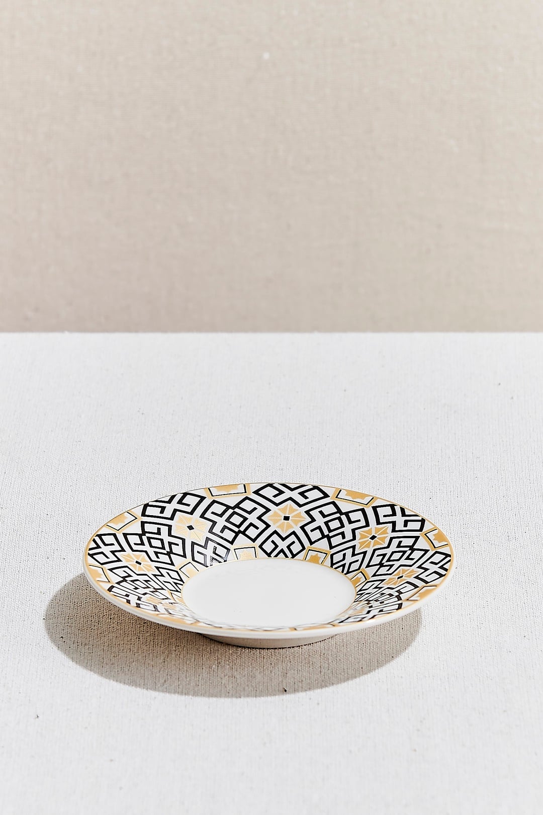 Motif Porselen Çay Tabağı