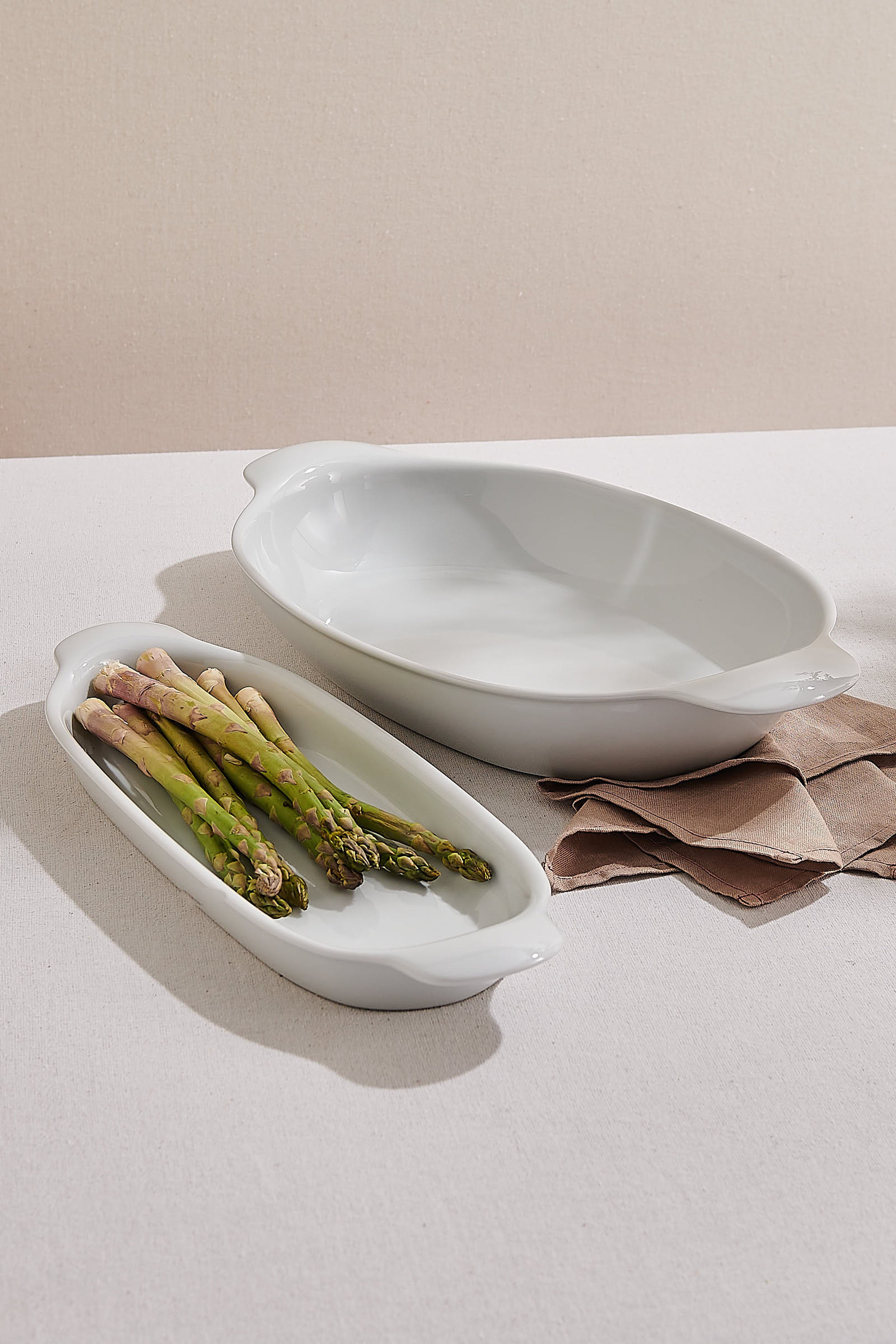 White Organic Porcelain Oval Oven Bowl 41 Cm