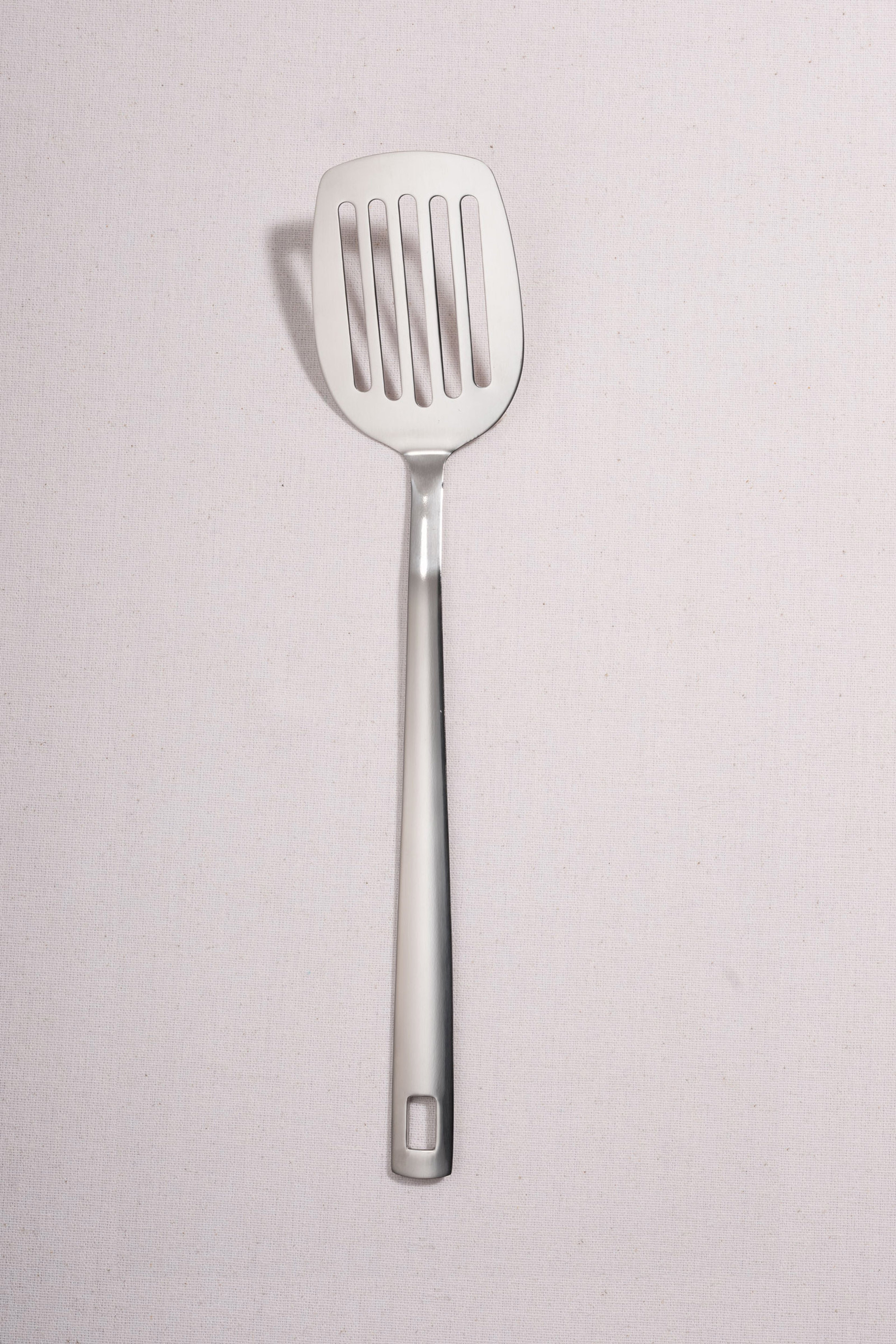 S/S Delikli Spatula