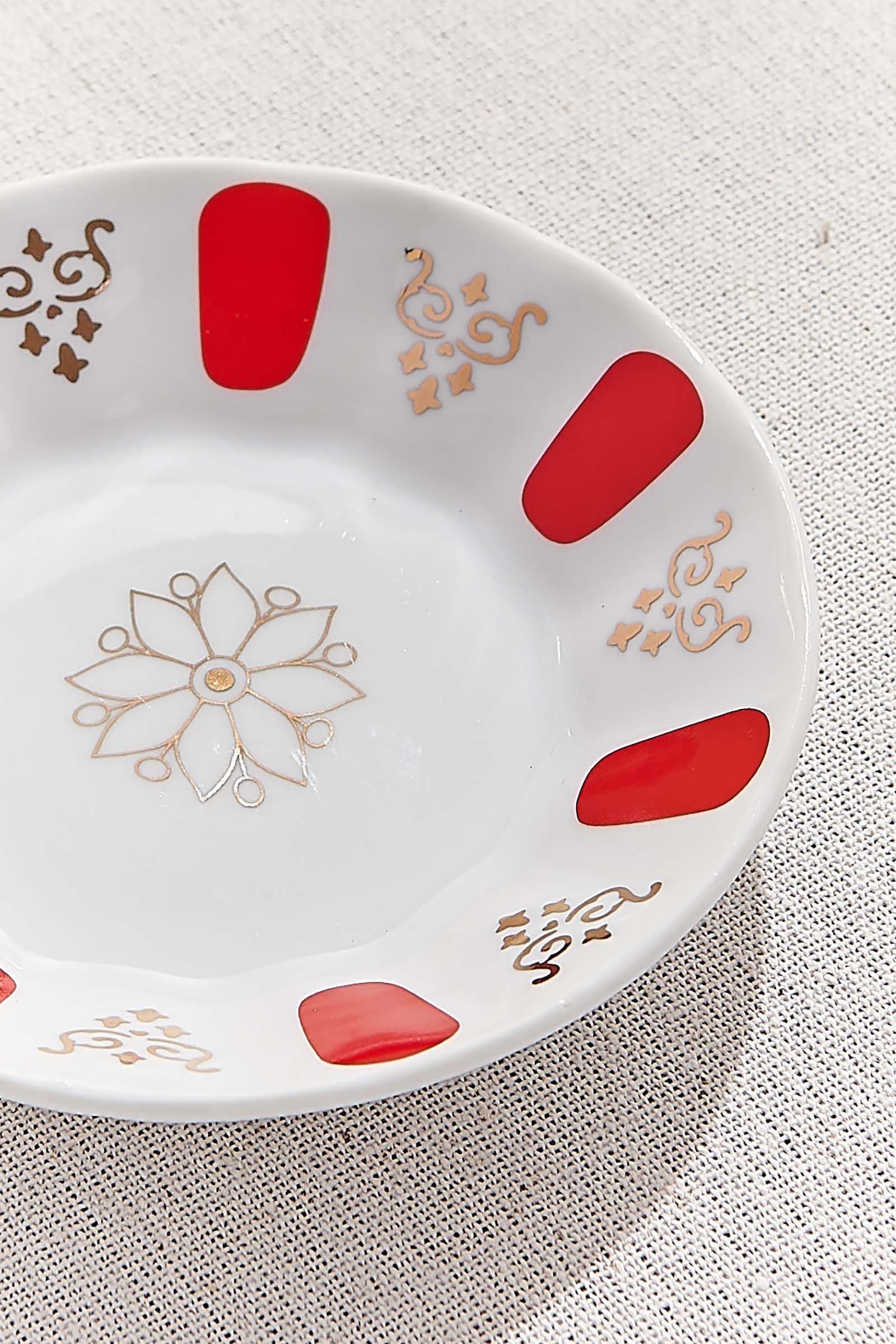 Red Classic Porcelain Persian Tea Plate Price - Paşabahçe