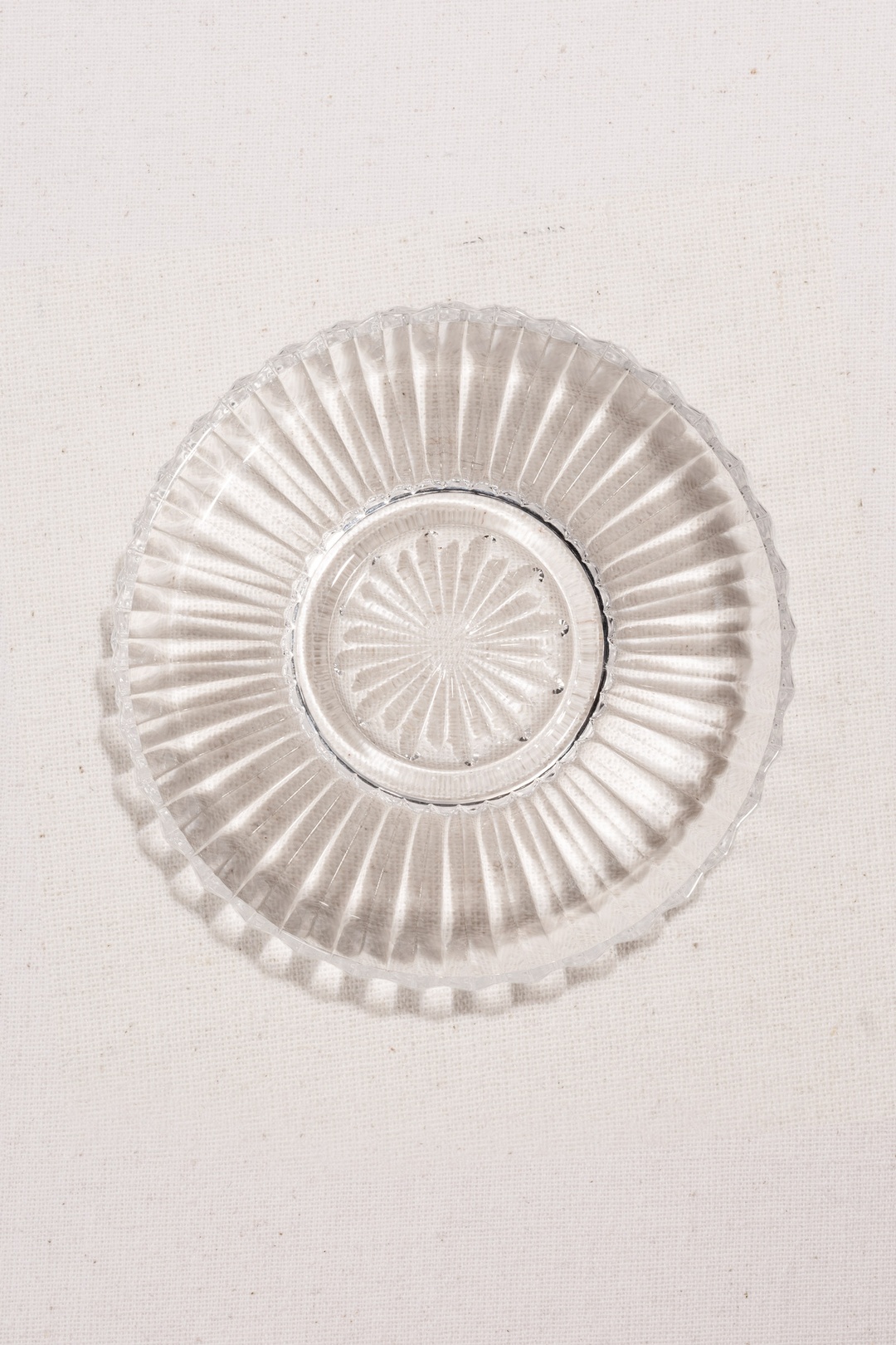Gravürlü Çay Tabağı