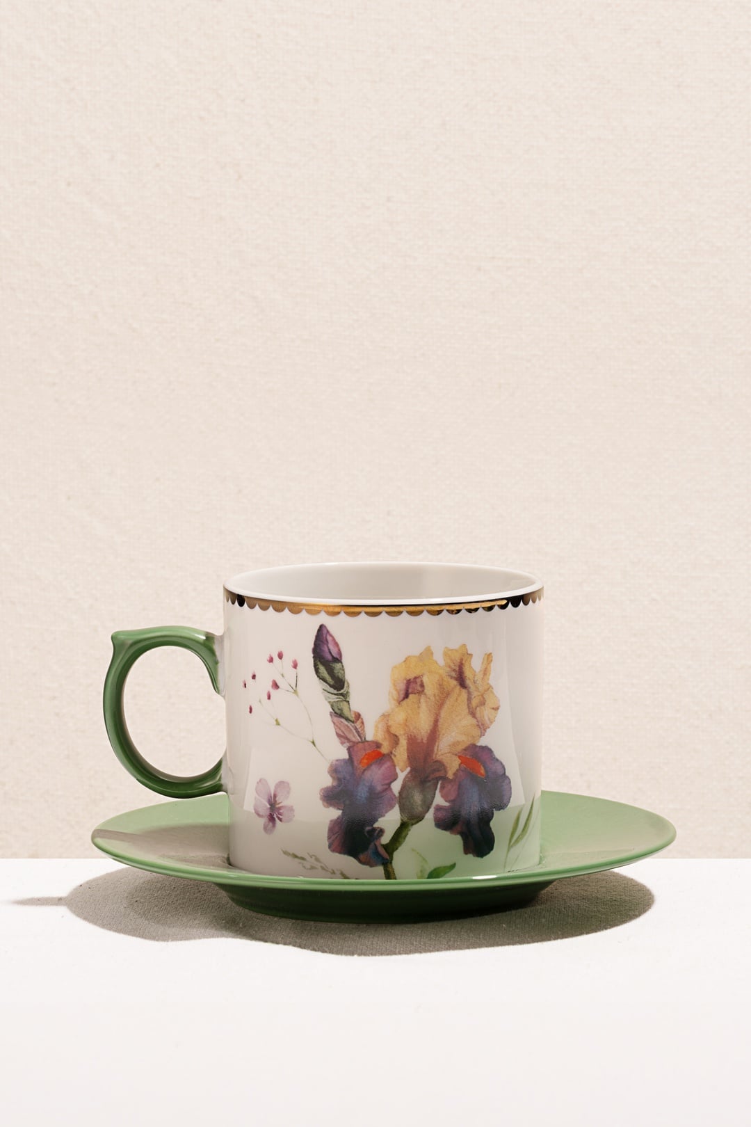 Flora Porselen Çay Fincanı Mor