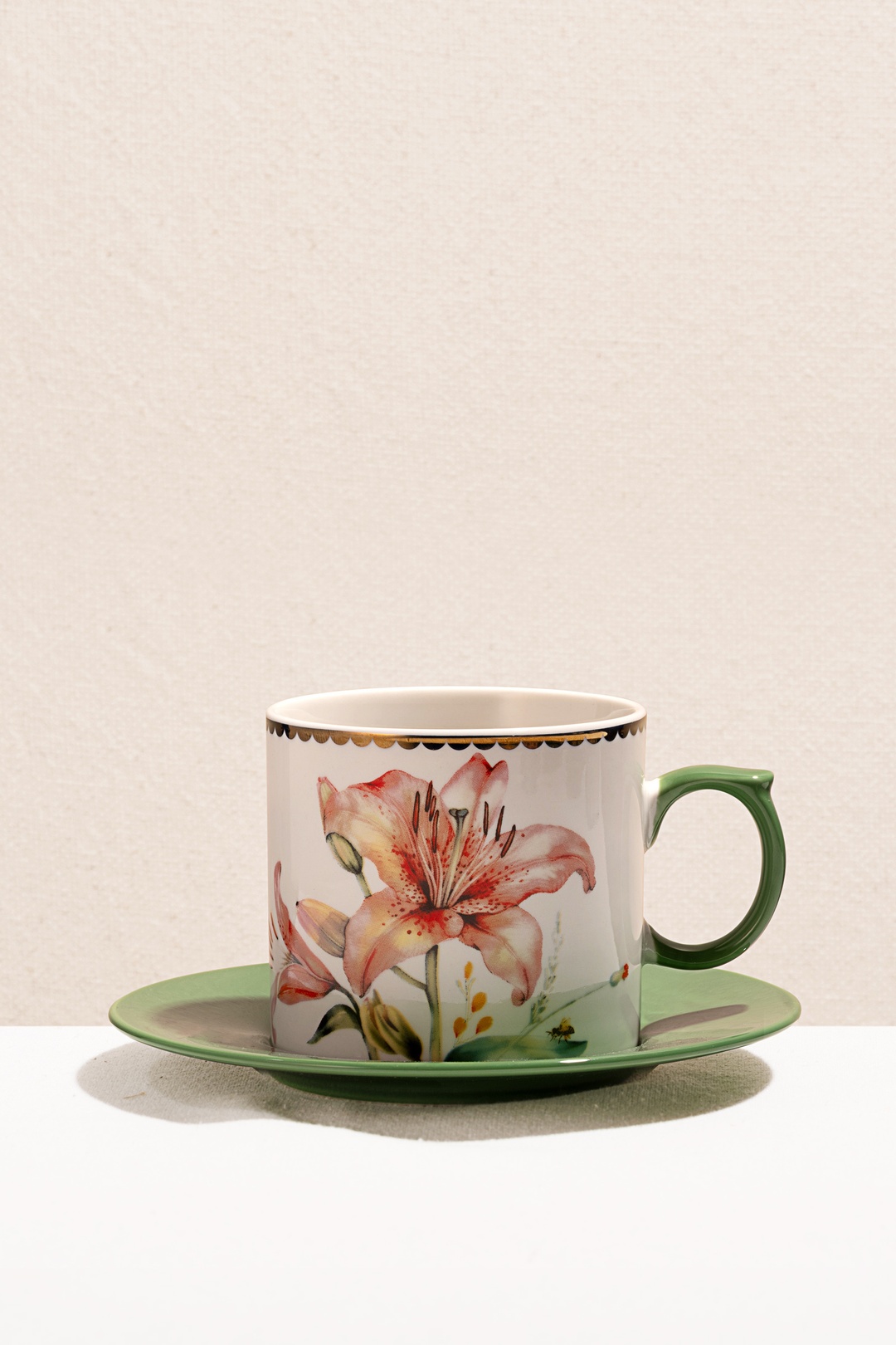 Flora Porselen Çay Fincanı Pembe