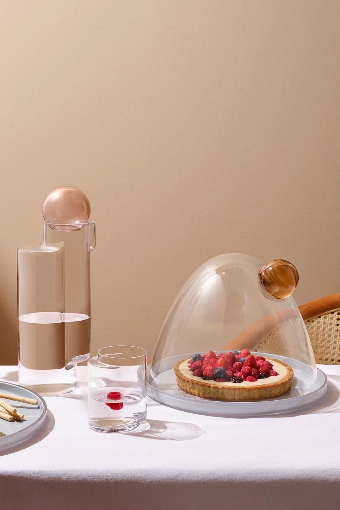 Nude Juno Cake Dome
