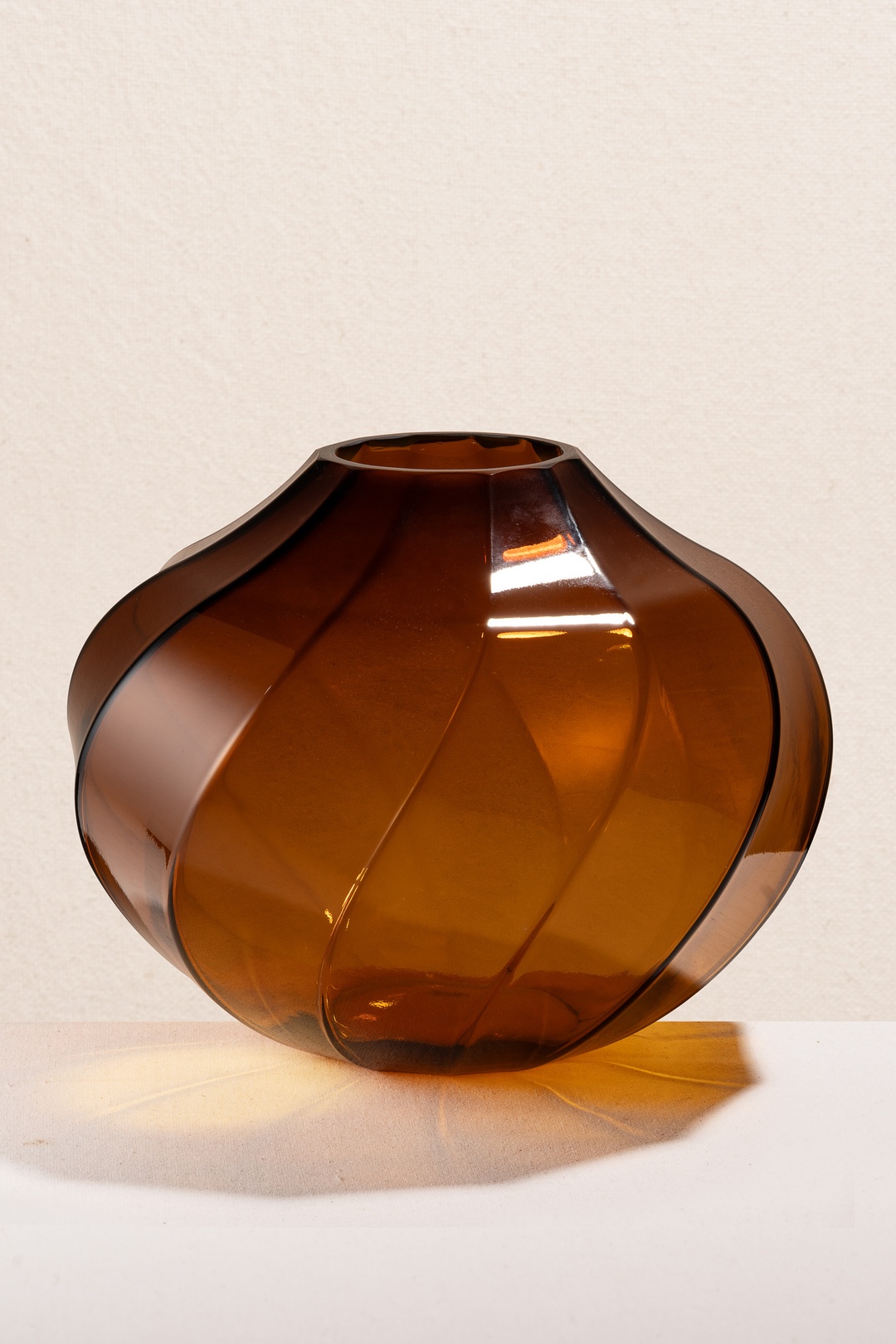 Burgulu Vazo  Amber 24 cm