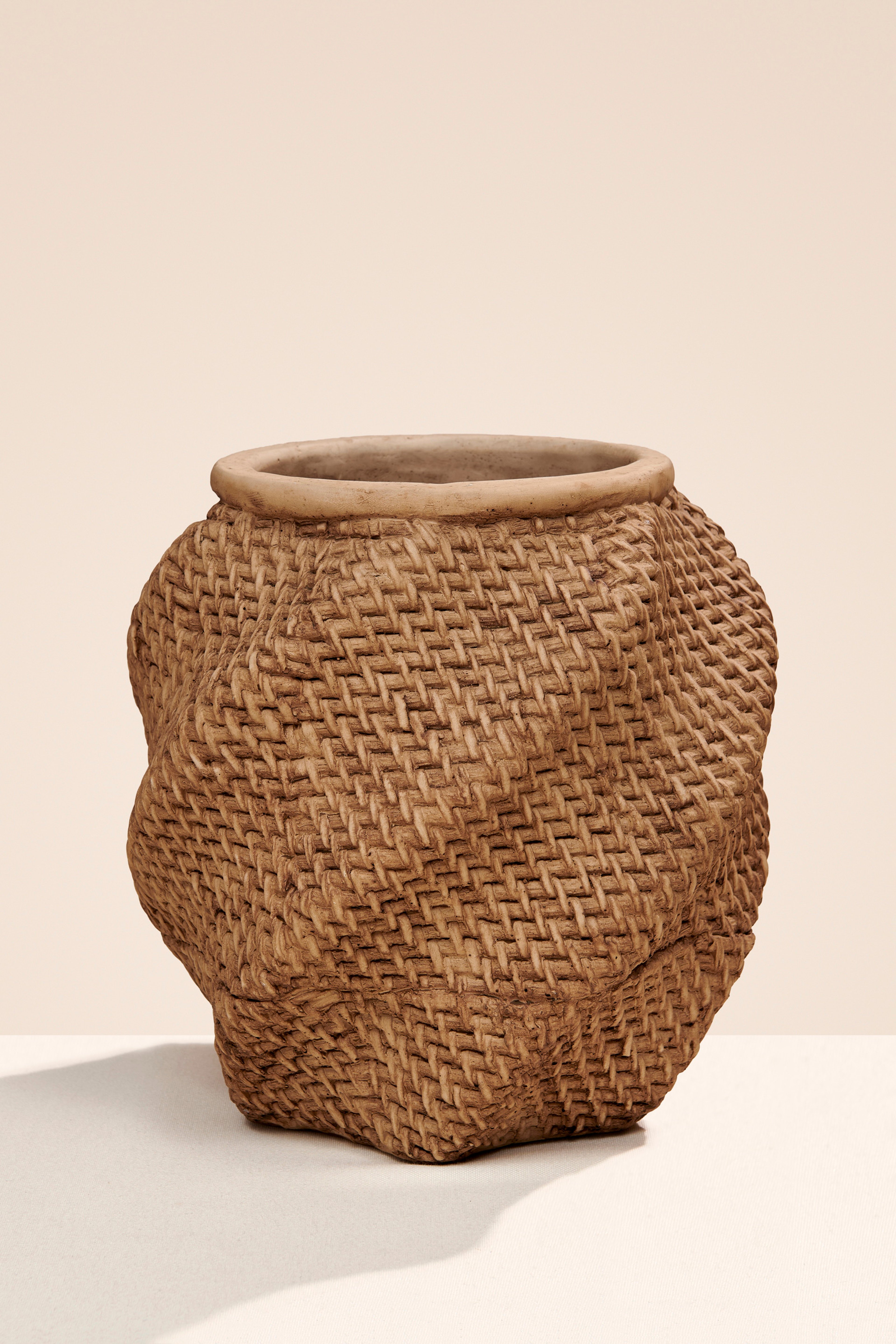 Burgu Saksı 25 Cm