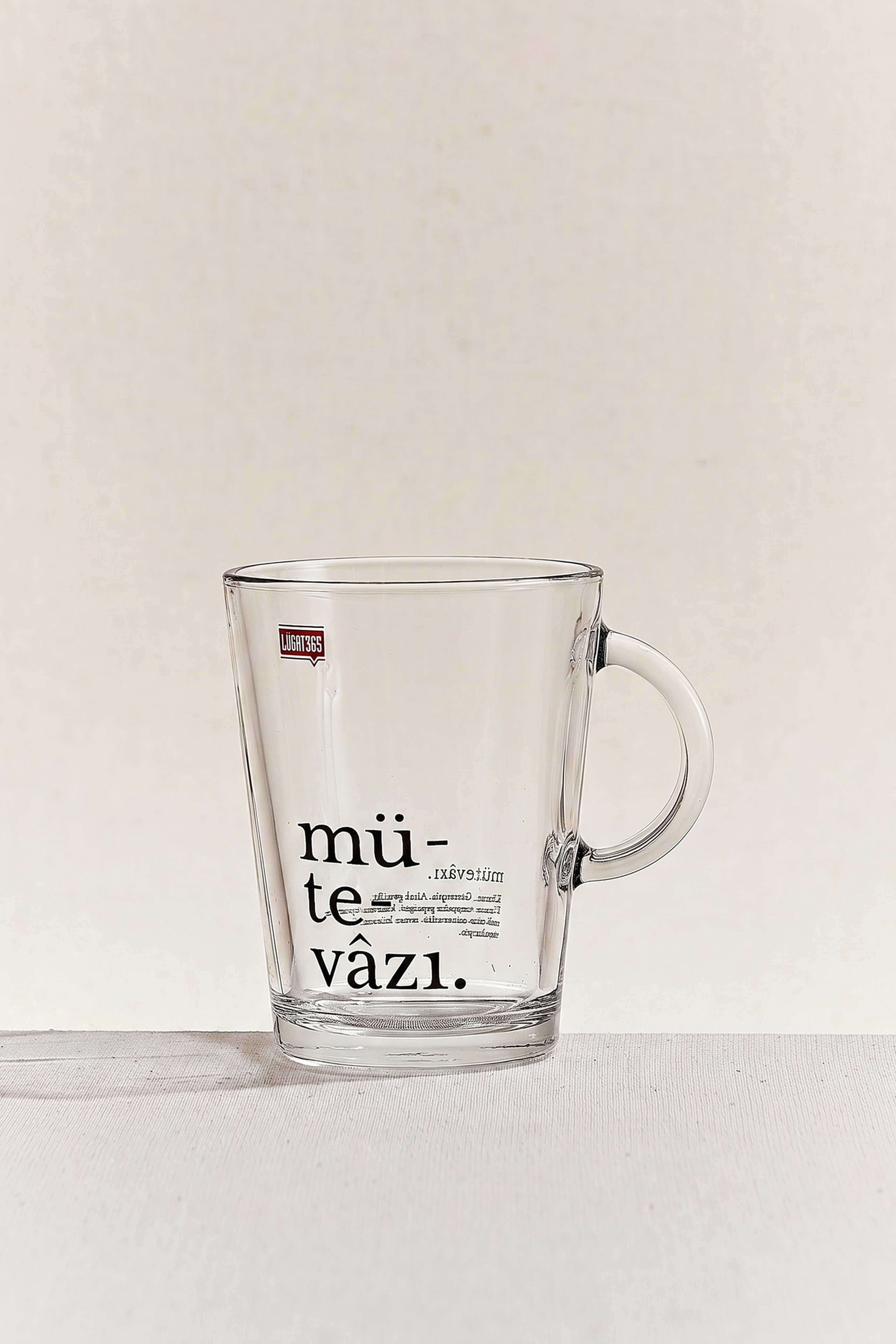 Lügat 365 Mütevazı Kupa