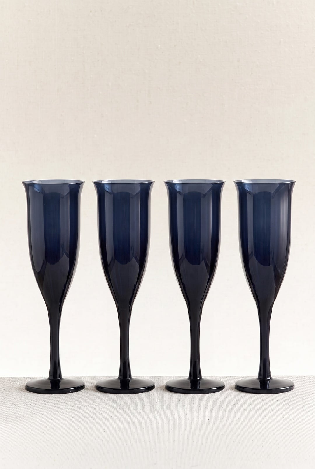 Omnia "Bey"" Lacivert 4'lü Şampanya Kadehi"