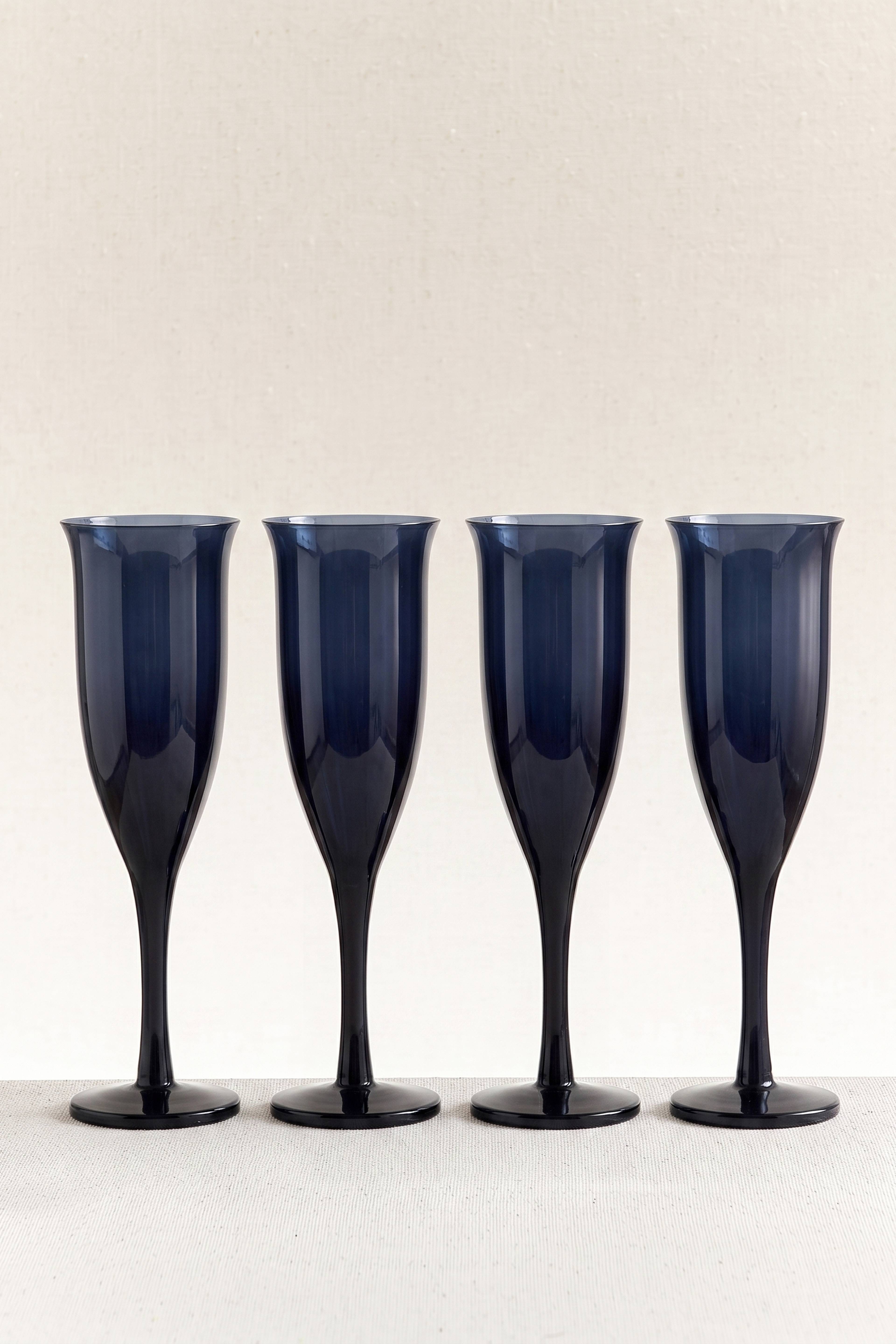 Omnia "Bey"" Dark Blue 4-Piece Champagne Glass"
