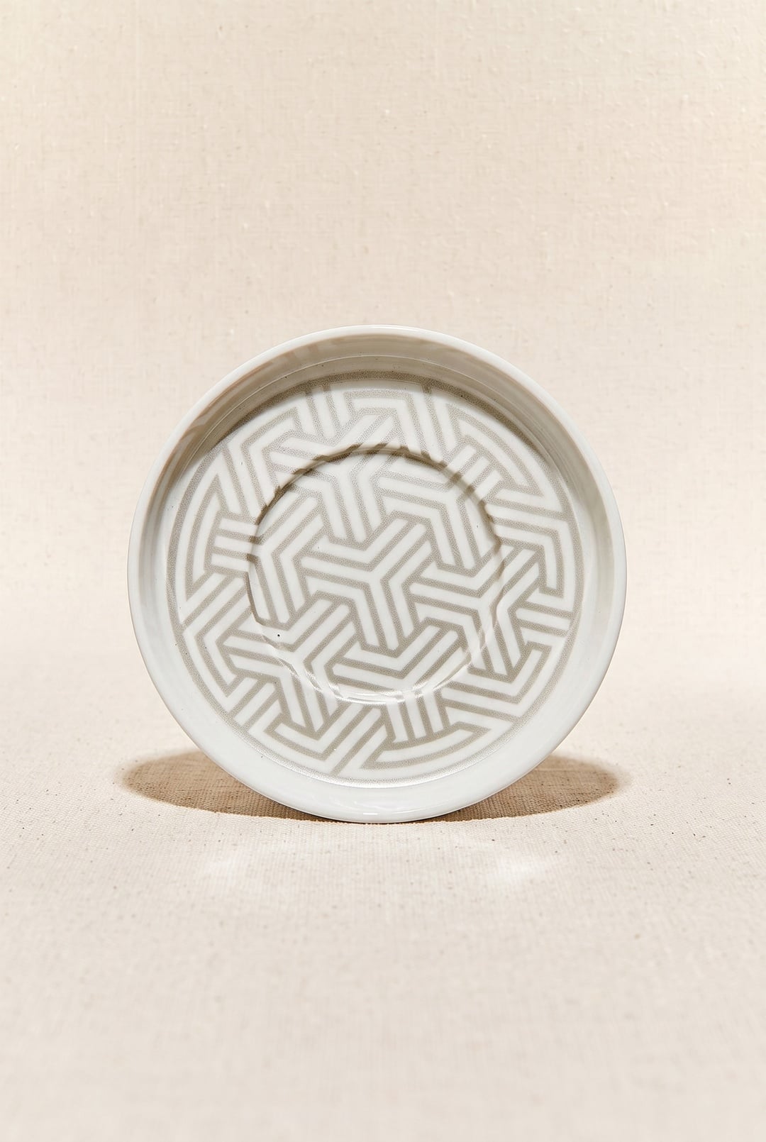 Geometrik Porselen Çay Tabağı Silver